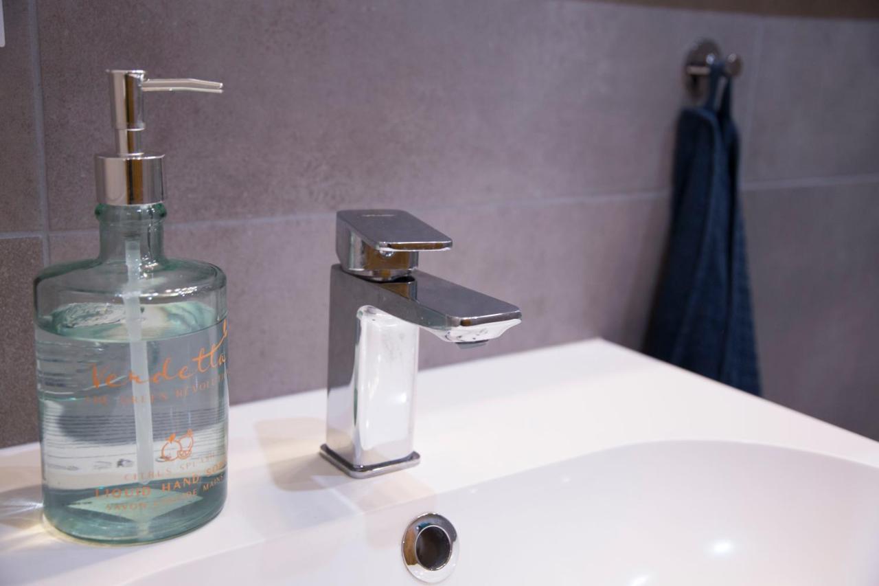 Luxurio Rooms With Baths Livorno Exterior foto